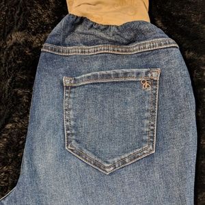 Jeasica Simpson Maternity jeans